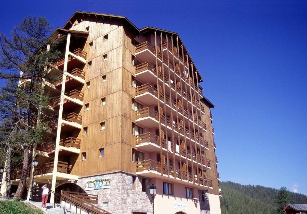 Castor & Pollux Aparthotel Risoul Exterior photo